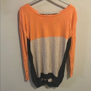 Vertical Design Color Block Sweater Back Zip. Size Small
